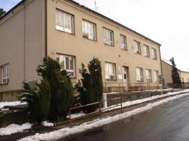 Budova koly zvtit